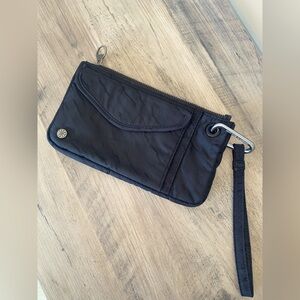 Athleta Coffee Run clutch wristlet wallet in black